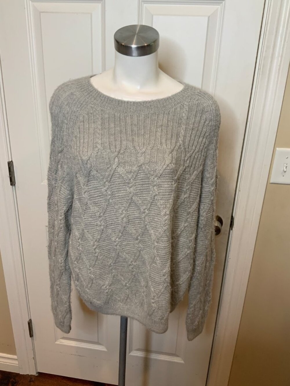 Nili Lotan Gray Cable Knit Crew Neck Sweater, Size L